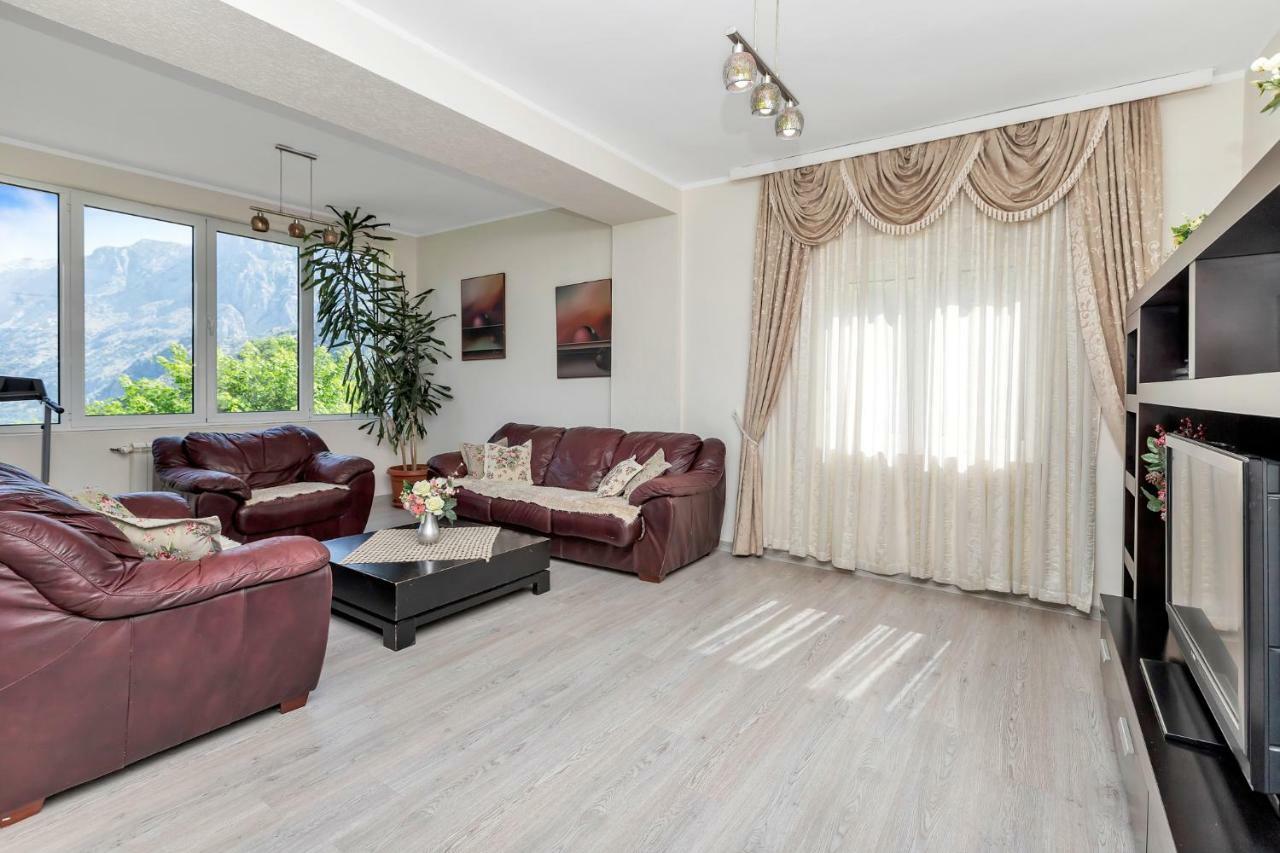 Apartments Vidikovac Inn Cattaro Esterno foto