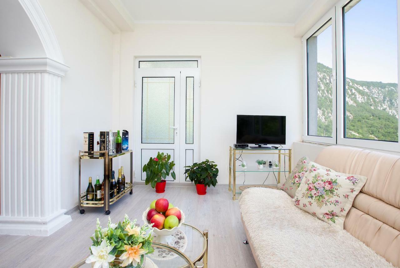 Apartments Vidikovac Inn Cattaro Esterno foto
